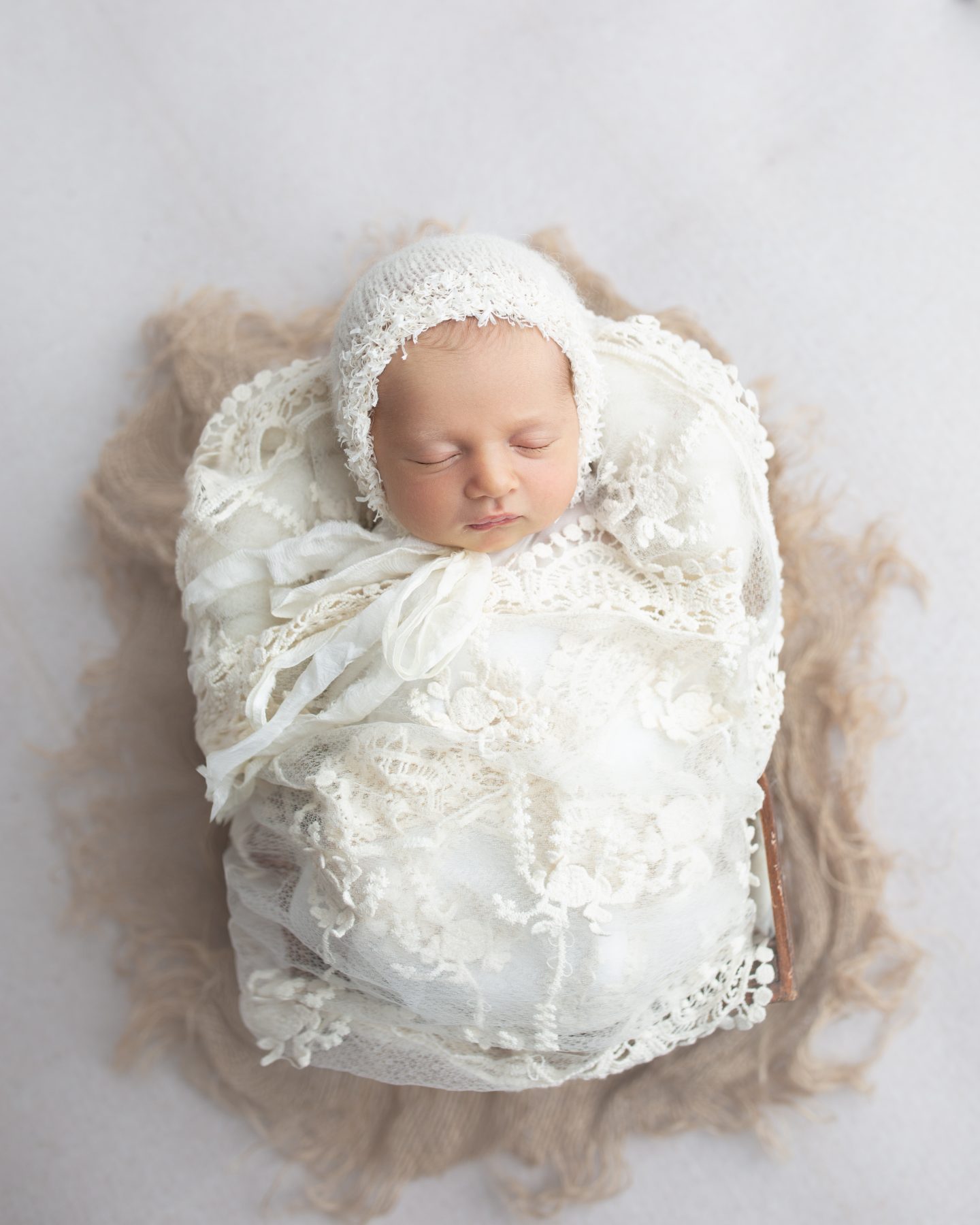 newborn photoshoot lace