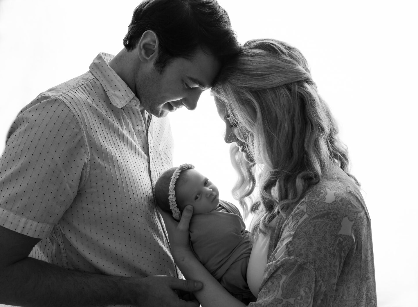 newborn photoshoot family