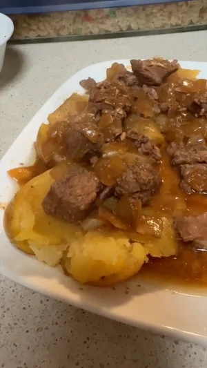 Crockpot Garlic Butter Beef & Potatoes