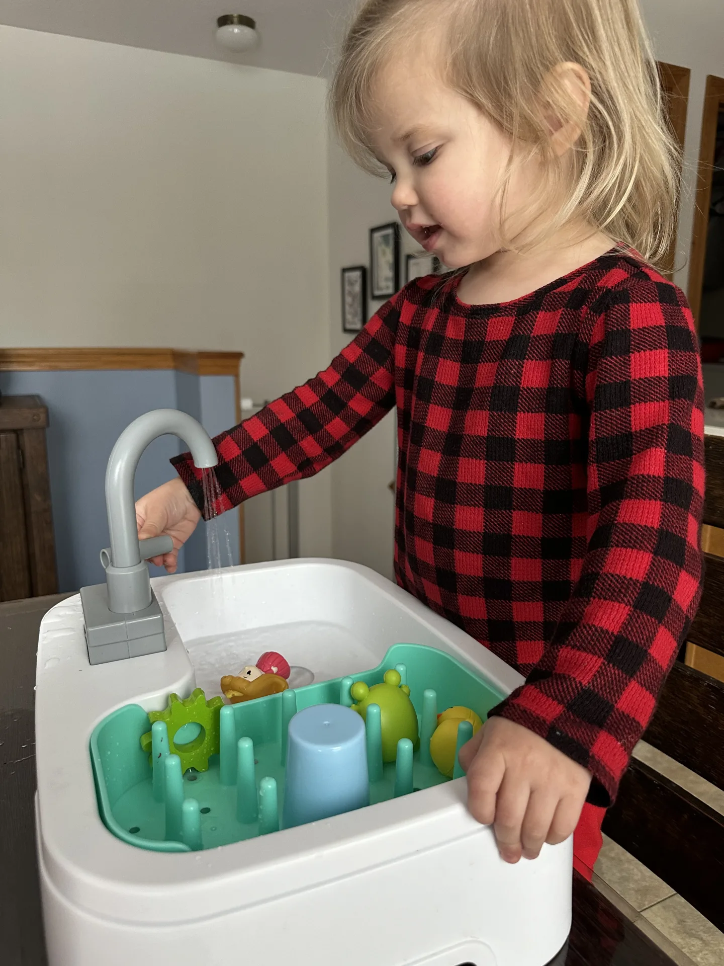 LovEvery-Play-Sink-1