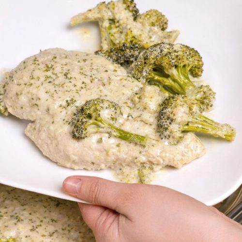 Creamy Caesar chicken with broccoli